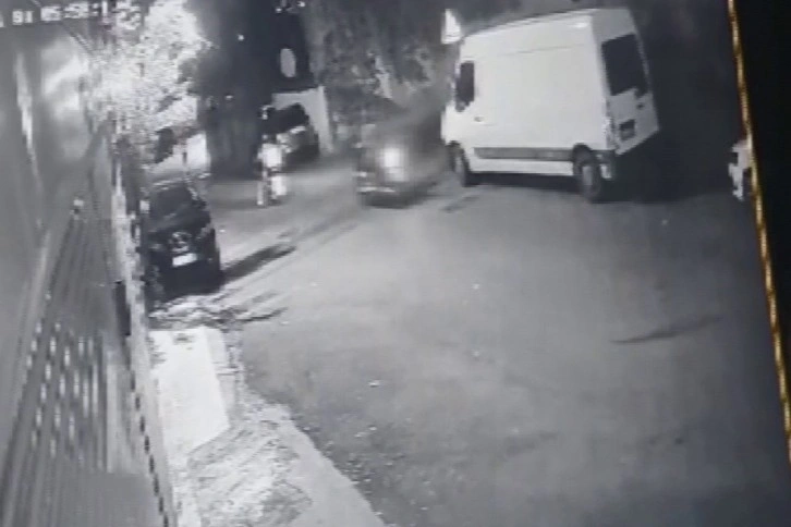 Ataşehir’de dakikalar içerisinde motosiklet hırsızlığı kamerada