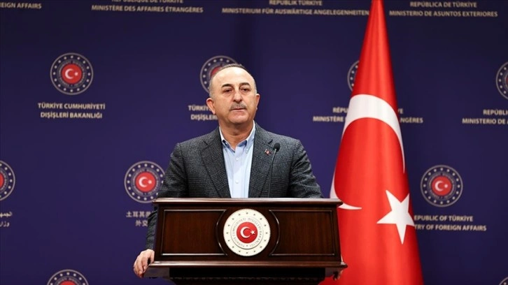 Bakan Çavuşoğlu, Suriye’den Türkiye’ye mülteci akını iddialarını yalanladı