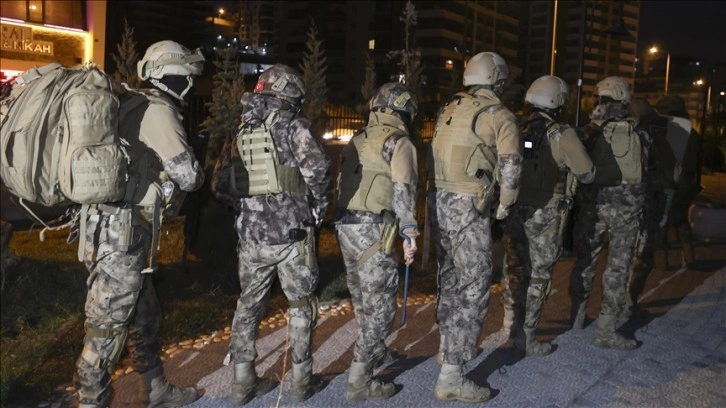 Başkentteki narkotik operasyonlarında gözaltına tahsil edilen 52 şüpheli tutuklandı