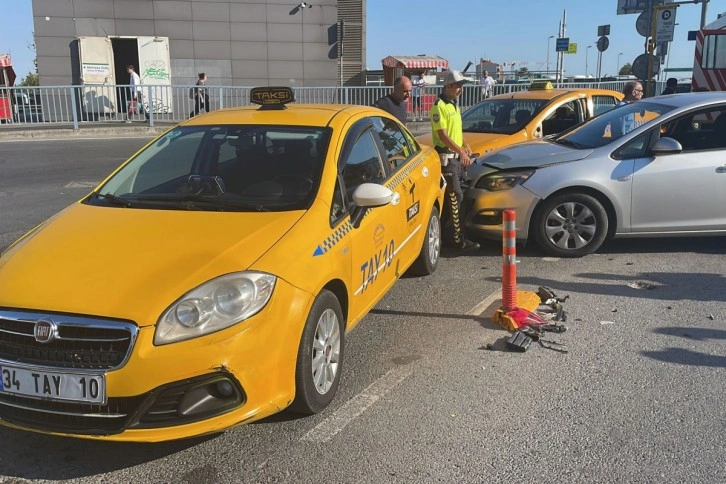 Beşiktaş’ta 4 aracın karıştığı zincirleme kazada 2 kişi yaralandı