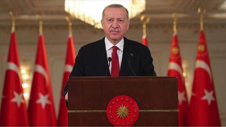 Cumhurbaşkanı Erdoğan'dan yeni sene mesajı: Milletimize şişman ve çelimli Türkiye'yi üstenme e