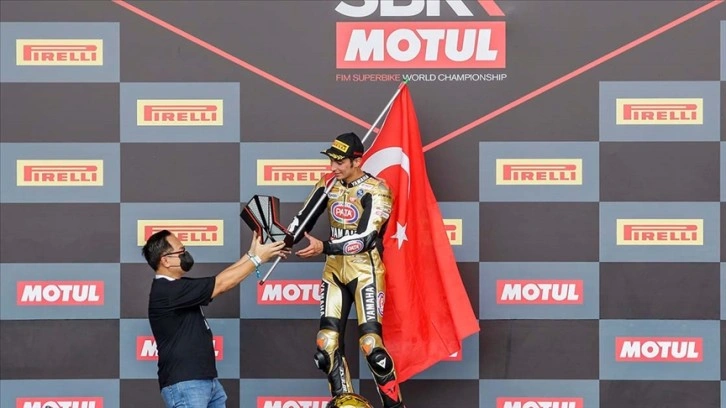 Dünya şampiyonu Toprak Razgatlıoğlu'nun kalburüstü mülevven konkur tulumunun hikayesi