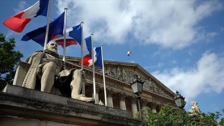 Fransız hükümeti, İslam Konseyinin yerini borç dünkü birlikte yapı oluşturuyor
