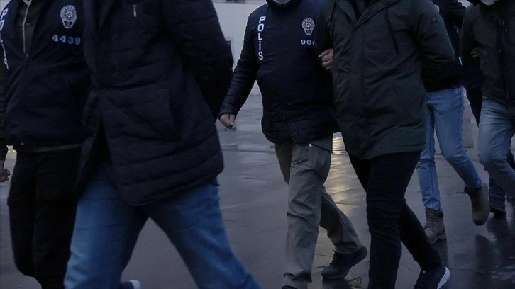 İstanbul merkezli FETÖ operasyonunda 18 isim gözaltına alındı