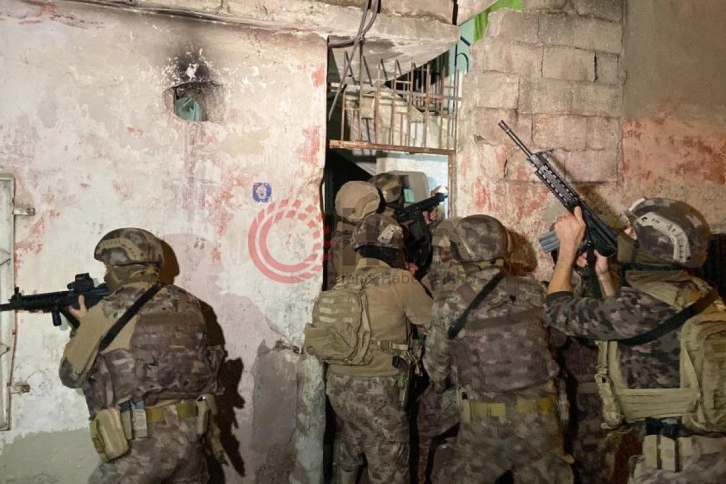 Mersin'de YPG'ye gece operasyonu