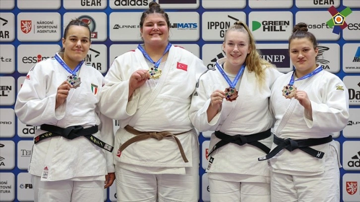 Milli judocular, Gençler Avrupa Şampiyonası'nı 3'ü kalburüstü 7 madalya ile bir numara tamamladı