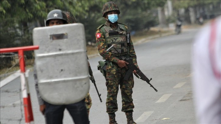 Myanmar ordusunca helikopterlerden okula biberli açılması kararı 6 çocuğun öldüğü kanıt edildi