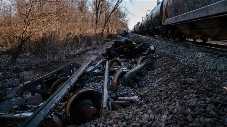 Ohio'daki tren kazası sahasında yaşayanlara parasız göç imkanı