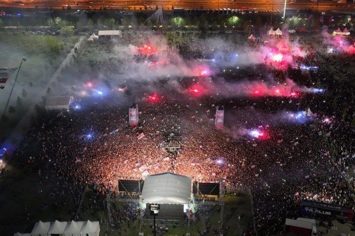 Trabzonspor’un şampiyonluk kutlaması havadan görüntülendi