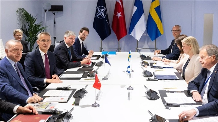 Türkiye, İsveç ve Finlandiya ortada müselles muhtıra imzalandı