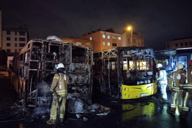 Tuzla’da 3 otobüs alev alev yandı