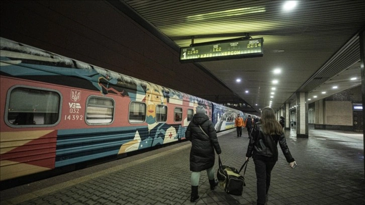 Ukrayna'da savaşın başlamasından sonradan Herson'a revan önceki geçici treni Kiev'den yola ç