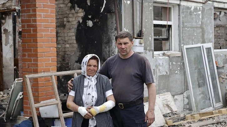 Ukraynalı anneler, hayattaki tek annenin evlatları düşüncesince yaş dökmemesini diledi