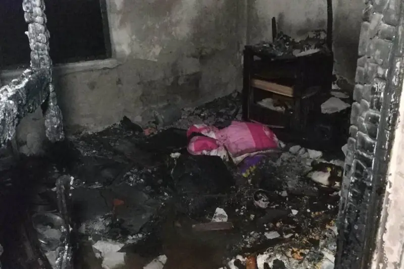 Uzaklaştırma kararı olan kız arkadaşının evini yaktı iddiası