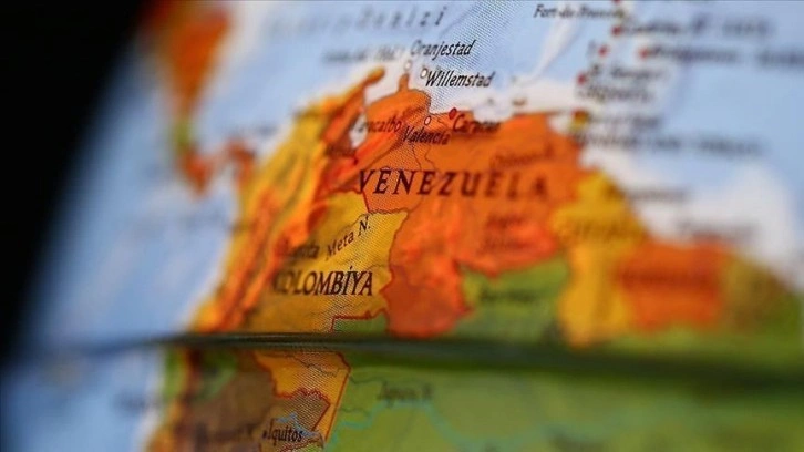 Venezuela ve Kolombiya 3 sene sonradan diplomatik ilişkileri baştan kurdu