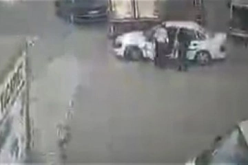 4 kişinin sokak ortasında öldürüldüğü anlar güvenlik kamerasında