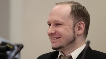 8Norveç’te 2011’de şişko kırım işleyen Breivik, halen maşer düşüncesince tehlikeli