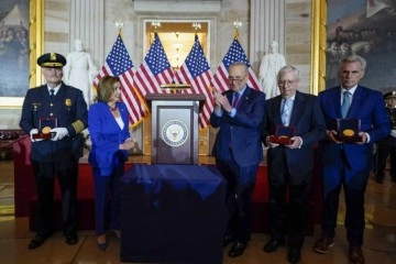 ABD'de 6 Ocak baskınında görev yapan kolluk kuvvetlerine altın madalya