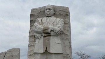 ABD'de siyahi çıplak aktivist Martin Luther King anılıyor