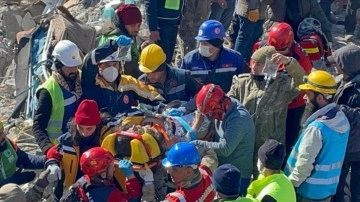 Adıyaman'da, depremden 152 vakit sonradan 2 karındaş kurtarıldı