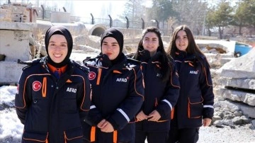 AFAD'ın kadın kahramanları, önce görevlerinde enkaz altındakilere soluk oldu