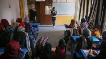 Afganistan'da kızların üniversitedeki eğitimlerine açıklık verildi