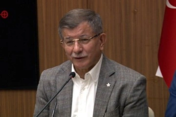 Ahmet Davutoğlu: 'Şu anda hiçbir ittifakın parçası değiliz'