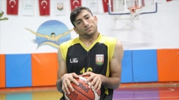 Ailesinden duyurulmayan başladığı basketbol, mânialı Abdullah'ın yaşamını değiştirdi