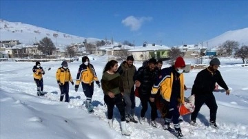 Aksaray'da takımlar köyde çevrili küsurat hastalanmış düşüncesince seferber oldu