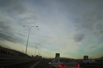 Ankara’da bir sürücü makas atarak trafiği tehlikeye soktu