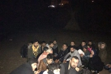 Antalya'da 29 düzensiz göçmen yakalandı