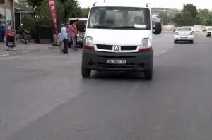 Arnavutköy’de bisiklet süren çocuğa minibüs çarptı
