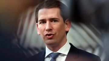 Avusturya’da başvekil değişikliği iktidara müteveccih tepkileri azaltmadı