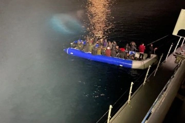 Ayvalık’ta 39 düzensiz göçmen kurtarıldı