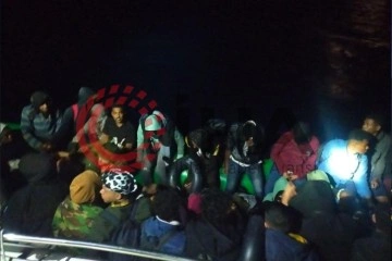 Ayvalık’ta Türk karasularına itilen 45 göçmen kurtarıldı