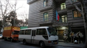 Azerbaycan'ın Tahran Büyükelçiliğinin çalışanı tahliye edildi