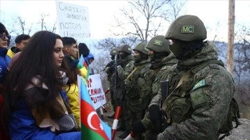 Azerbaycanlı STK'lerin Laçın koridorundaki beyaz zehir protestosu bitmeme ediyor