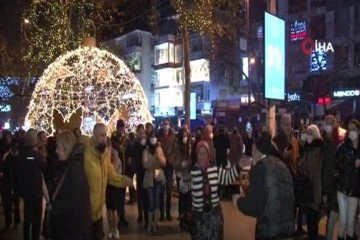 Bağdat Caddesi’nde vatandaşlar yeni yıla coşkuyla girdi