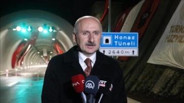 Bakan Karaismailoğlu, Honaz Tüneli'nde araştırmalarda bulundu