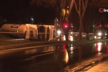 Bakırköy’de LPG yüklü tankerin devrildiği kazada sürücü yaralandı