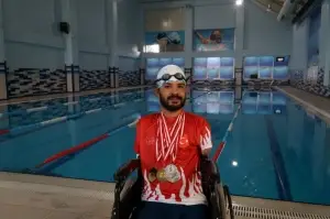 Batmanlı engelli milli yüzücüden gururlandıran başarı