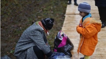 Belarus-Polonya sınırında Avrupa'ya huruç yolundaki bayanların dramı canevi burkuyor