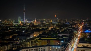 Berlin'de erke tasarrufu düşüncesince 200 bina geceleyin ışıklandırılmayacak