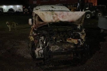 Bingöl’de hafif ticari araç sürüye çarptı: 6 kişi yaralandı, 50 koyun telef oldu
