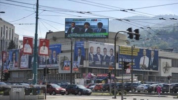 Bosna Hersek'teki seçim yaklaşırken, sokakları yavuklu ve öğür afişleri kapladı