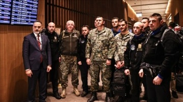 Boşnak ve Sırp arama kurtarma ekipleri İstanbul Havalimanı'ndan ülkelerine uğurlandı