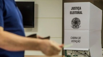 Brezilya'da umumi intihabat düşüncesince oy ita işlemi başladı
