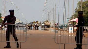 Burkina Faso'da cunta önderi Damiba, kendisini cumhur reisi anons etti