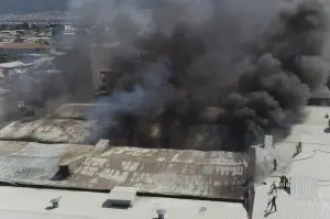 Bursa'da tekstil fabrikasında çıkan yangın iki fabrikayı daha kullanılamaz hâle getirdi