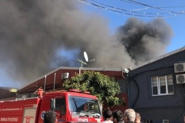 Bursa'da tekstil fabrikasından korkutan yangın